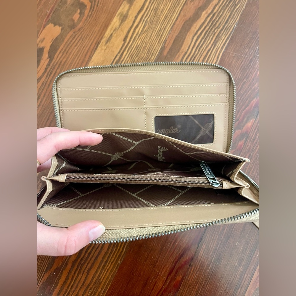 Wrangler Brown Leather Wallet with Strap - Picture 5 of 7